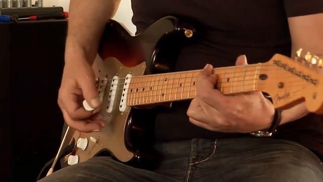 Fender 60th Anniversary 1954 Heavy Relic CS Stratocaster, Part1 смотреть онлайн