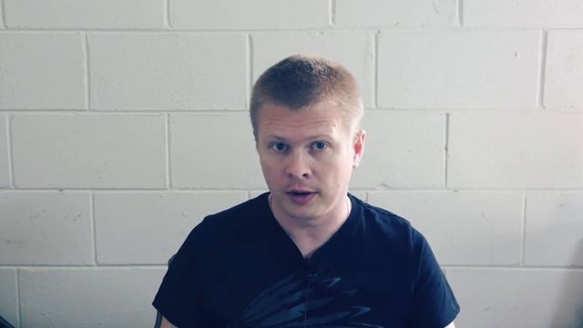 В Киеве введен "режим Авакова": полиция забивает пассажиров троллейбуса смотреть онлайн