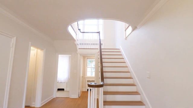 Stunning Backcountry Greenwich Estate смотреть онлайн