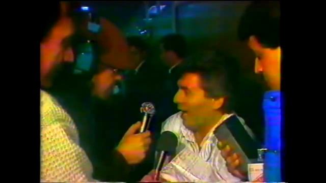 Raphael, cámara indiscreta de Carlos Pinto en Siempre Lunes, (1986) (Jorge garrido, Marcelo) смотреть онлайн