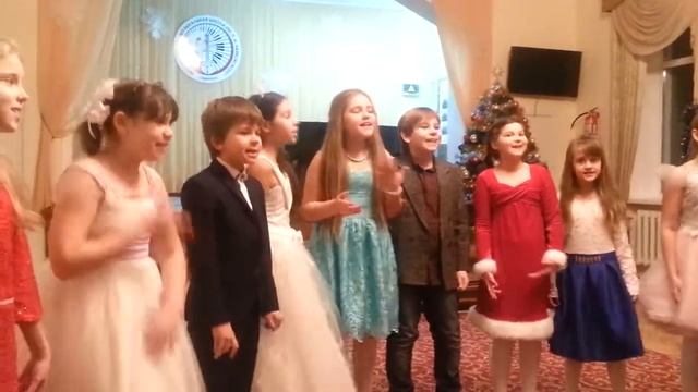 Kонцерт "Новогодняя ночь" песня "Бубенцы" 26.12.2018 смотреть онлайн