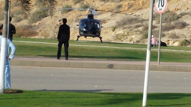 foreign Players come to Naya nazimabad for Talent Hunt (danny morrison , Andy roberts) смотреть онлайн