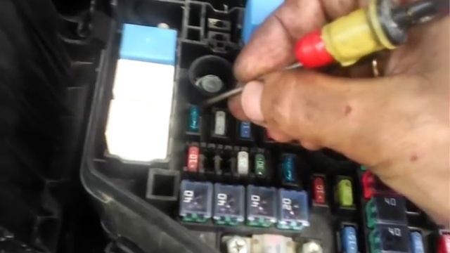 Проверка предохранителей на авто без их извлечения. смотреть онлайн