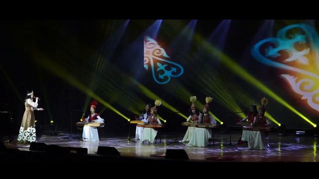 Жибек Айтбаева & ансамбль «Корлан» Попурри на казахские народные песни (Павлодар) смотреть онлайн