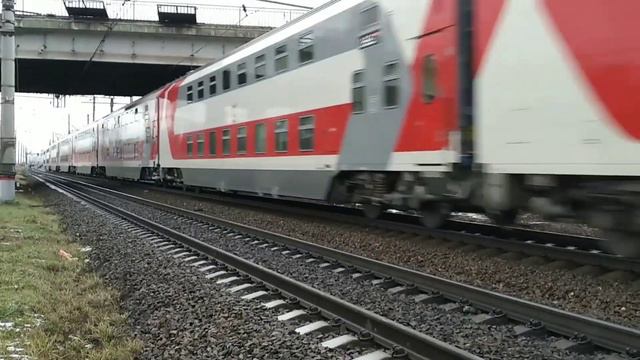Электровоз ЭП2К-383 с Двухэтажным поездом №071Г Чебоксары- Москва. смотреть онлайн