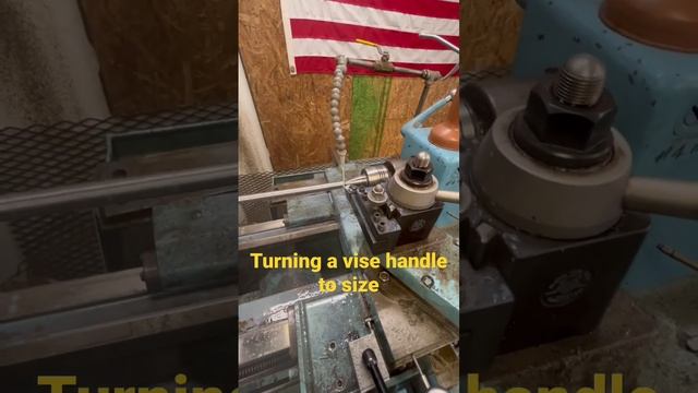 Turning a vise handle shaft to size #machining #machineshop #machinist #machinery #machinework смотреть онлайн