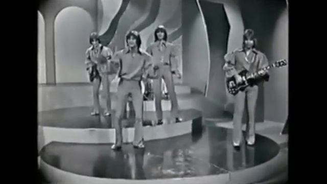 Bon Scott (The Valentines) - Build Me Up Buttercup (1969) смотреть онлайн