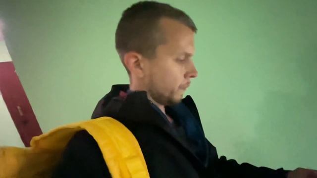 Устроился курьером в Яндекс еду в Питере смотреть онлайн