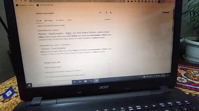 python onecompiler ?? смотреть онлайн