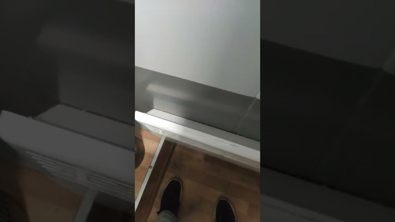 приехал в 8.20, ждал электричку 15 минут, пока не узнал, что сегодня она не ходит смотреть онлайн