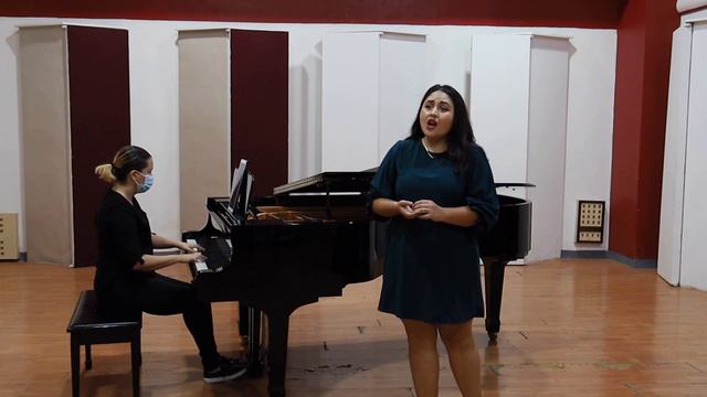 Mirka Huerta, soprano - Son Pochi Fiori (Mascagni) смотреть онлайн