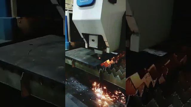 Переходная плита для подписчика. Лазерная резка. Производство. смотреть онлайн