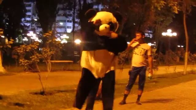 Панда отжигает в Центральном Парке (Шымкент) смотреть онлайн