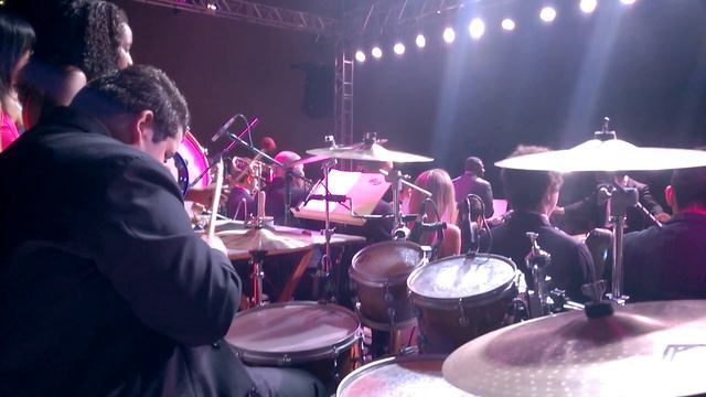 Raphael Moraes & Banda Sinfonica de Mogi das Cruzes - Sem Limites para sonhar (DrumCam) смотреть онлайн