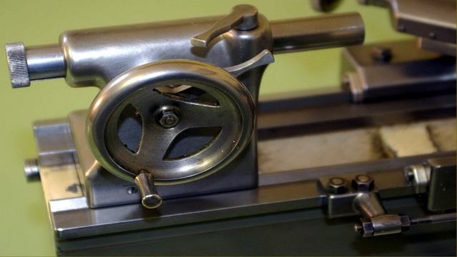 Странный токарный станок /|\ Strange lathe смотреть онлайн