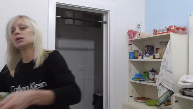 Я королева унитаза ?Обзор женщины из 90 х ✅Что можно купить на 50 евро в Италии ? ? смотреть онлайн