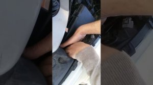 TOYOTA PRIUS NHW 20 замена лампы ближнего света