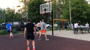 ИГРАЕМ В СТРИТБОЛ ЗА ПОЛОЩАДКУ | стритбол 2 на 2 за площадку