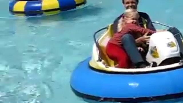 Бамперлодочки, видео водные аттракционы смотреть онлайн