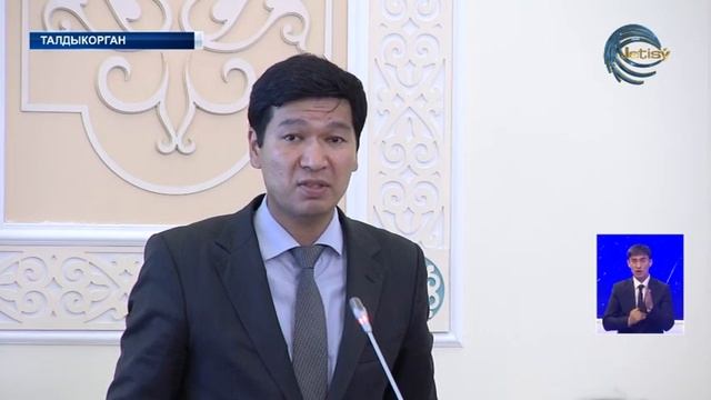 Состоялась торжественная церемония вручения почетных грамот сотрудникам государственных структур