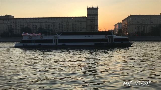 КРОКУС Московский речной транспорт/Moscow river transport смотреть онлайн