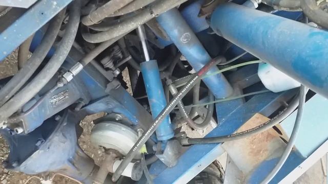 Минипогрузчик с поворотной стрелой смотреть онлайн