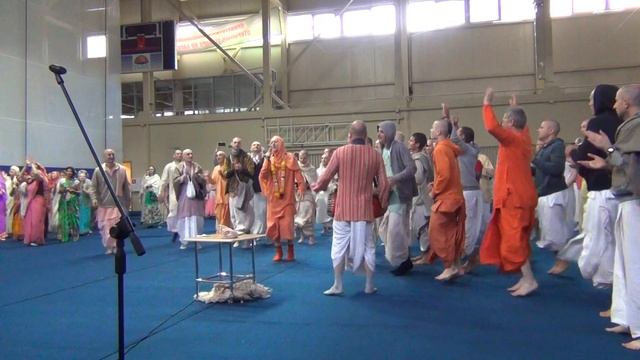 2019.08.04. Мангала-арати. ЕС Бхакти Викаша Свами, ЕМ Манидхара дас. Казань смотреть онлайн