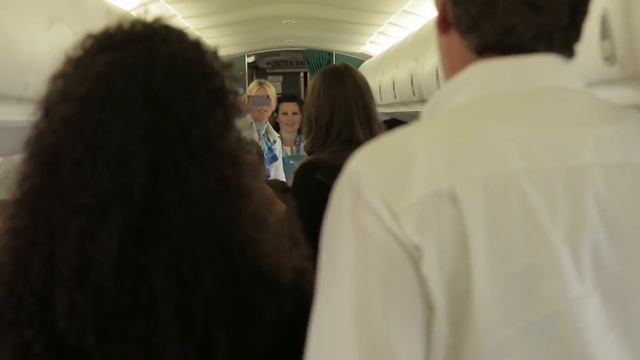 Opera sull'aereo - flashmob di Arena di Verona e Air Dolomiti смотреть онлайн