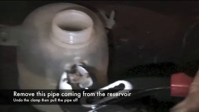 Coolant Flush and Thermostat Change - Renault Clio 1.2 16v D4F смотреть онлайн