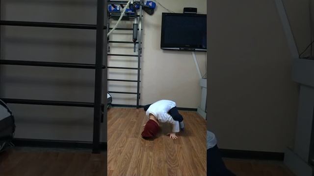 скольжение на голове обучение брейк данс дети прокат на голове смотреть онлайн