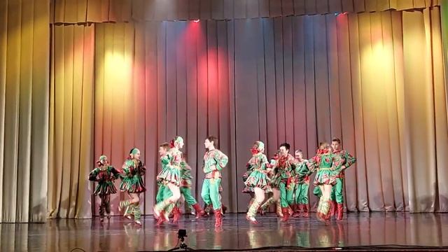 Калинка. Мл.группа ансамбля танца "Ритмы века" 24.05.2022 смотреть онлайн