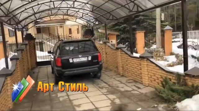 Переделка рухнувшего навеса сделанного любителями,  Арт стиль