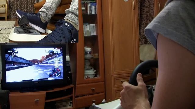 Руль "Xbox 360 Wireless Racing Wheel" смотреть онлайн