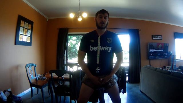 NEW DIAPERS ARE HAPPY? (ABDL)