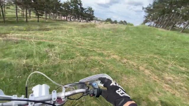 Mikilon мотард, выезд на допы, офроуд, реакция школьников. смотреть онлайн