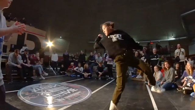 ДВИЖЕНИЕ BATTLE 2020 | HIP HOP ДО 12 ЛЕТ| Сафонова Анна vs Фуфыгина Дарья (win) смотреть онлайн