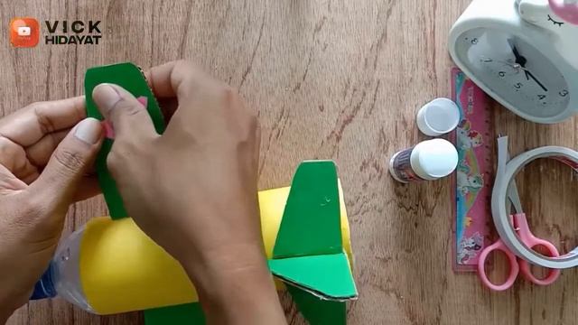 Cara Membuat Pesawat Mainan Dari Botol Bekas || How To Make A Toy Airplane