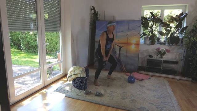 50+ Упражнения с гирями для женщин - для красивой фигуры. смотреть онлайн