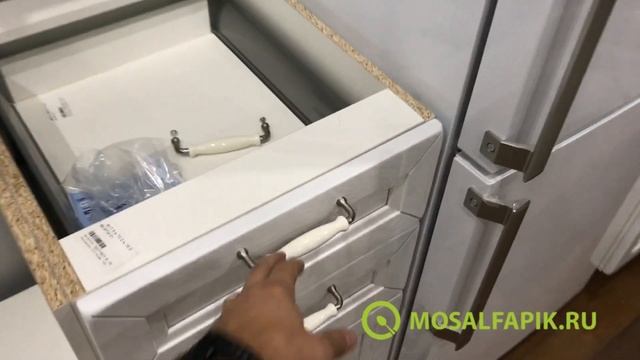 Кухня классика светлая с патиной смотреть онлайн