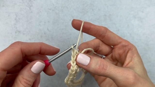 Left Handed: How To Make A Fringe Scarf For Any Size Amigurumi | Amigurumi Tutorial | Yarn Society смотреть онлайн