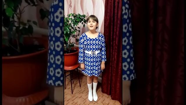 Поздравления с Днем матери в стихах от участников кружка "Волшебный сундучок", рук-ль Гриченко А. С смотреть онлайн