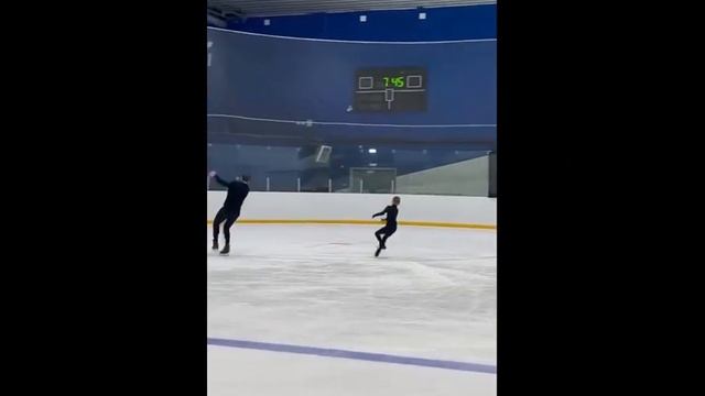 Открывается группа парного катания смотреть онлайн
