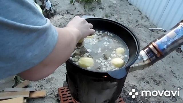 Азербайджанский Парча Бозбаш в казане на костре. смотреть онлайн