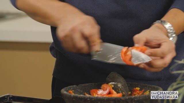 Cooking-Hacks dengan Microwave Electrolux: Ayam Sambal Lombok смотреть онлайн