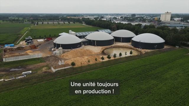 DRONE : Vue aérienne d'un site de méthanisation et voix off смотреть онлайн