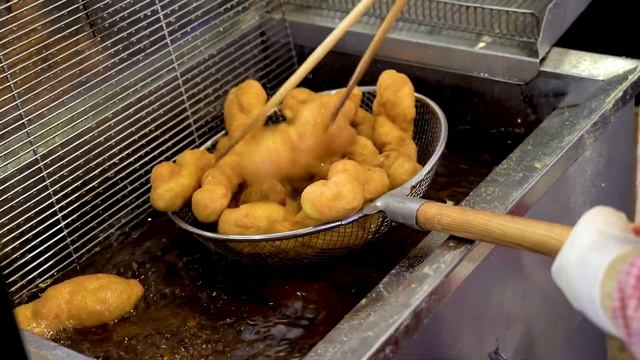 Искривленный пончик, любимый капитаном Марвелом смотреть онлайн