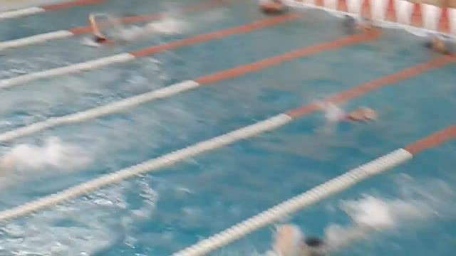 Relevo 4 por 25 metros en mercedes espero q les guste Lucia,Belen,Martina y Mia medalla de bronze смотреть онлайн