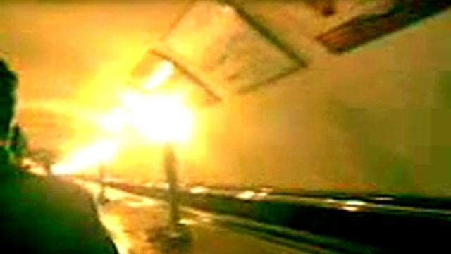 Эскалатор вниз на станции метро ВДНХ смотреть онлайн