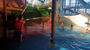 огромный детский аквапарк мореон в Москве! | видео для детей | mega waterpark in Moscow |Kids Video