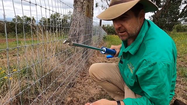 A Fence Harpoon?? Wireman Fence Harpoon Review смотреть онлайн